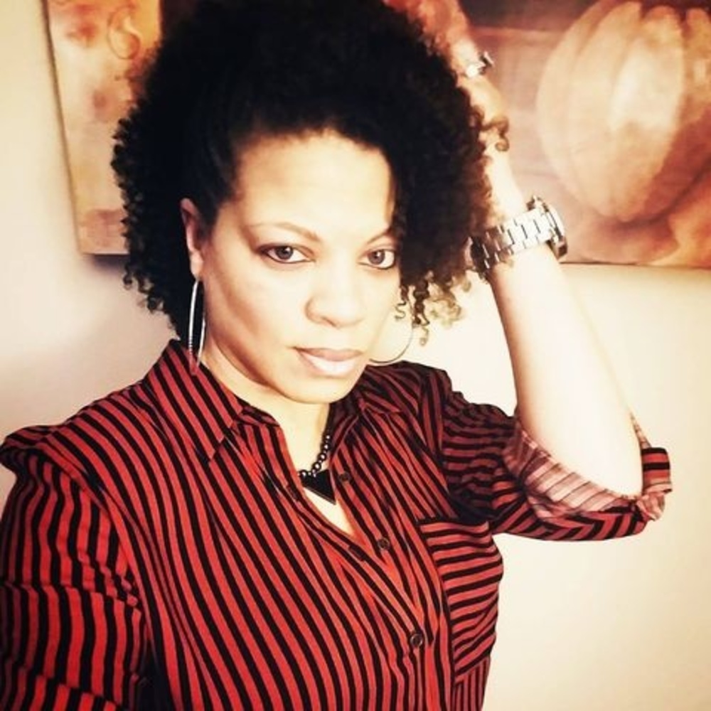 Meet your Posher, Vee